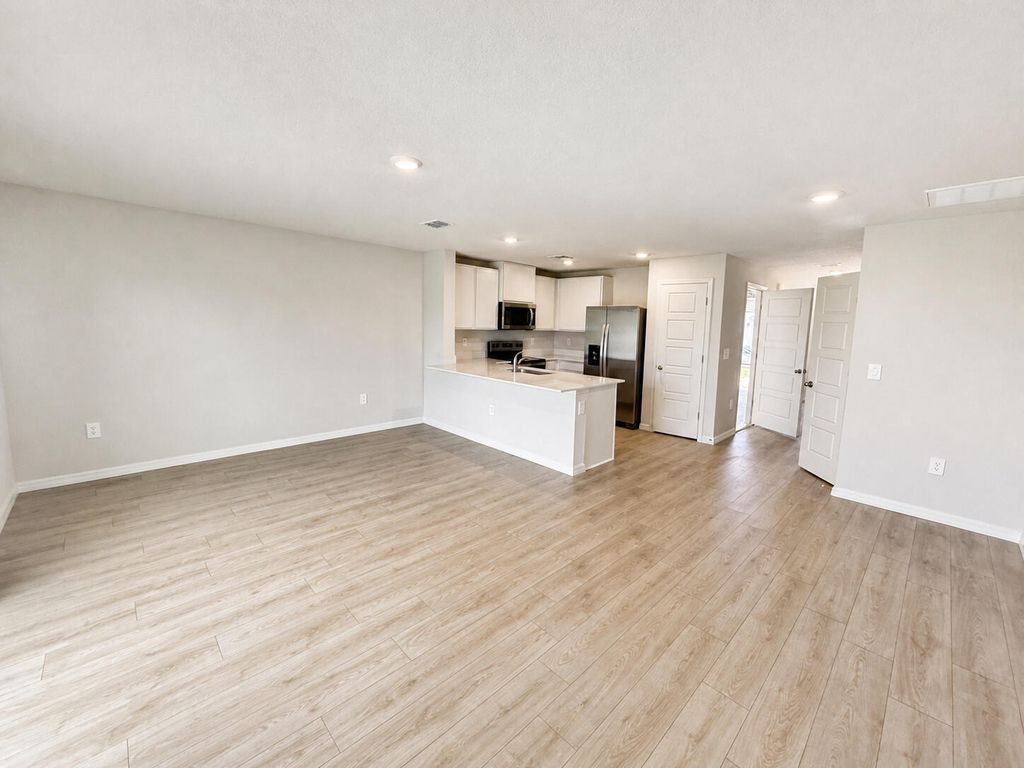 8172 Cobblestone Drive - Photo 3