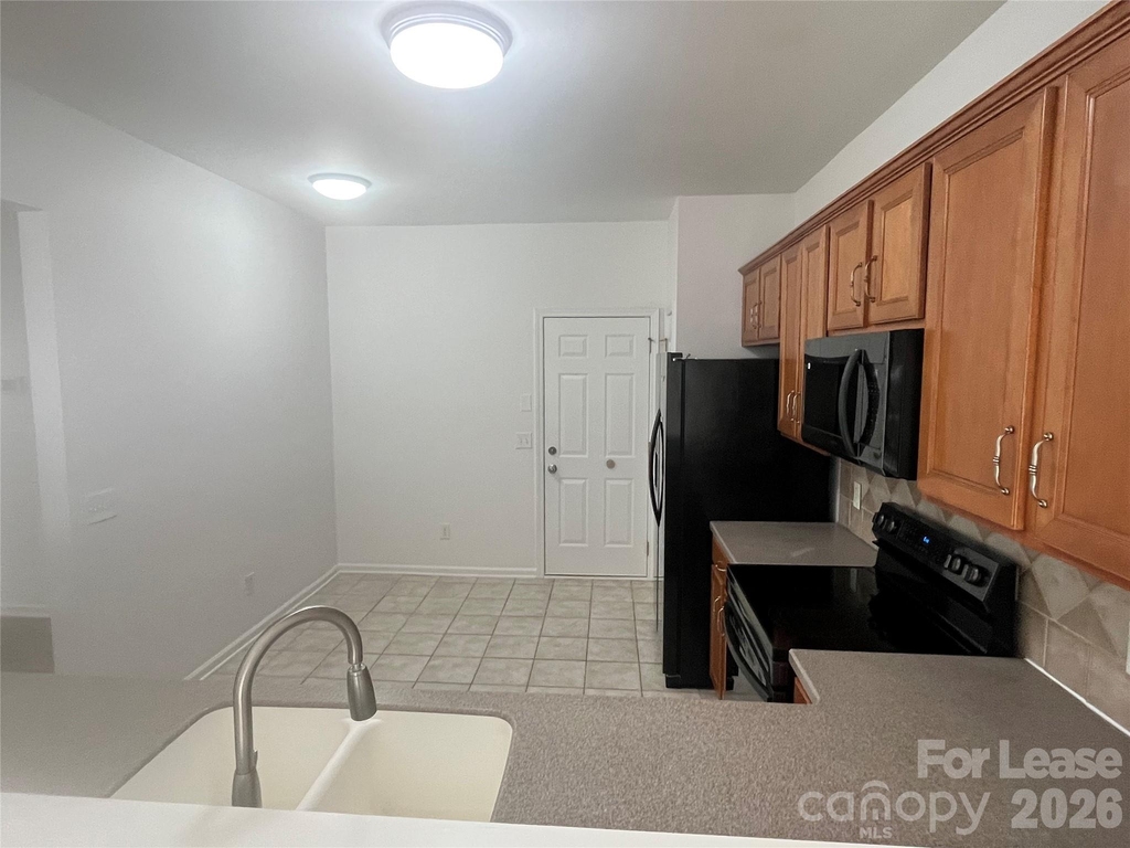 9033 Mcalwaine Preserve Avenue - Photo 7