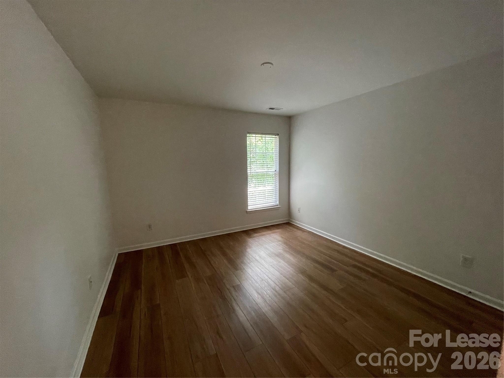 9033 Mcalwaine Preserve Avenue - Photo 16
