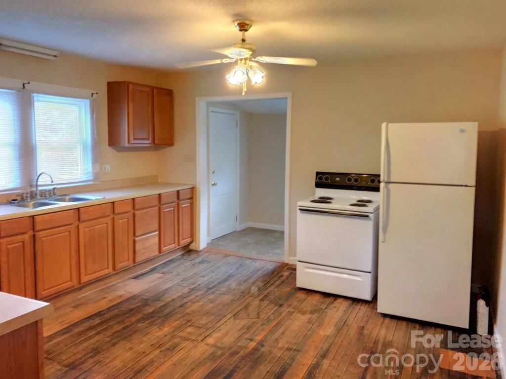 1373 Mount Ulla Highway - Photo 3
