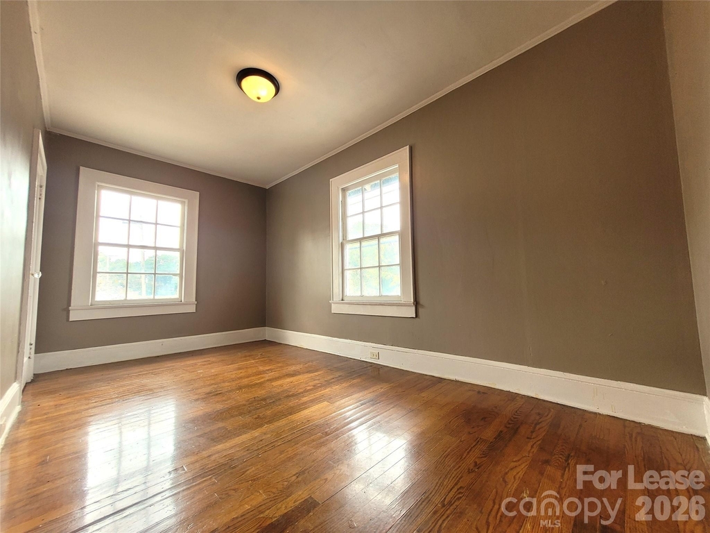 214 Salisbury Road - Photo 5