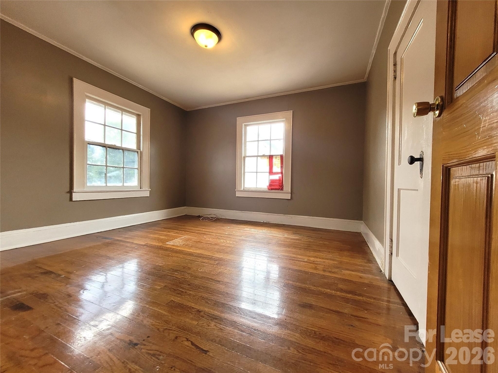214 Salisbury Road - Photo 2