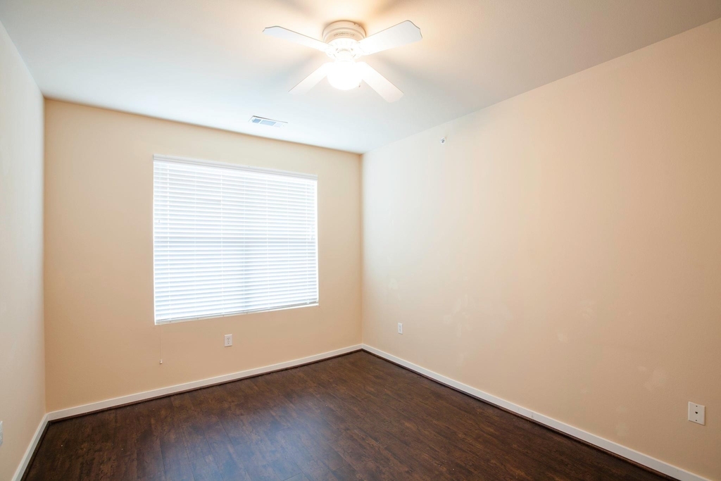 4107 Bowser Avenue - Photo 27