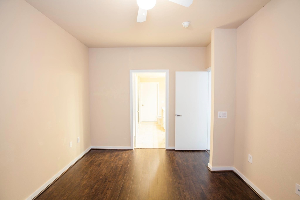 4107 Bowser Avenue - Photo 31