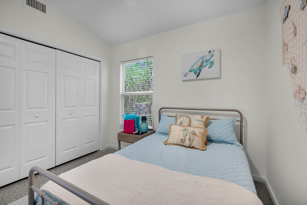 150 Sunshine Boulevard - Photo 13