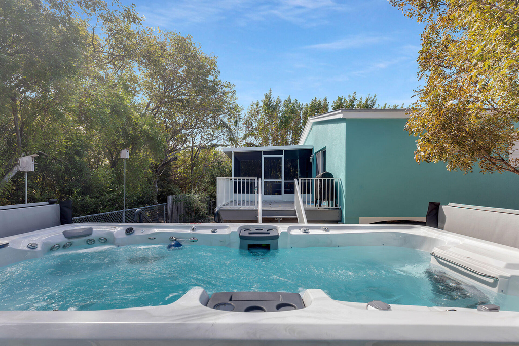 150 Sunshine Boulevard - Photo 5