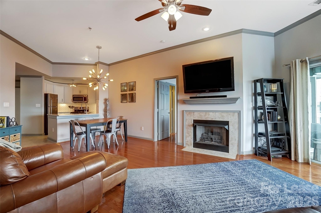 1339 Torrence Circle - Photo 4