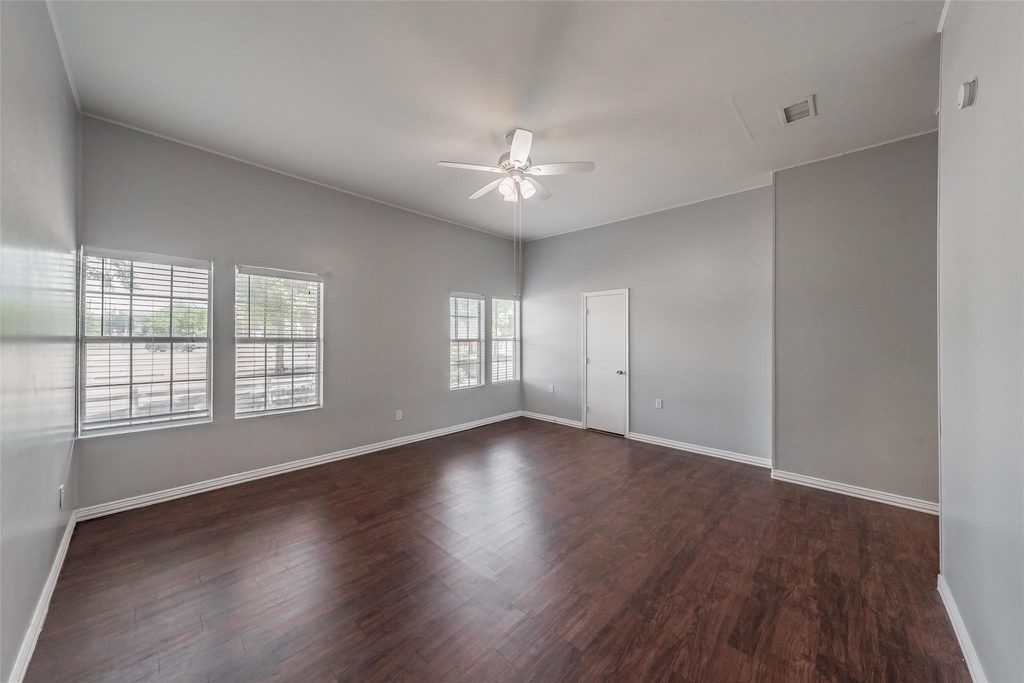 401 S Anglin Street - Photo 18