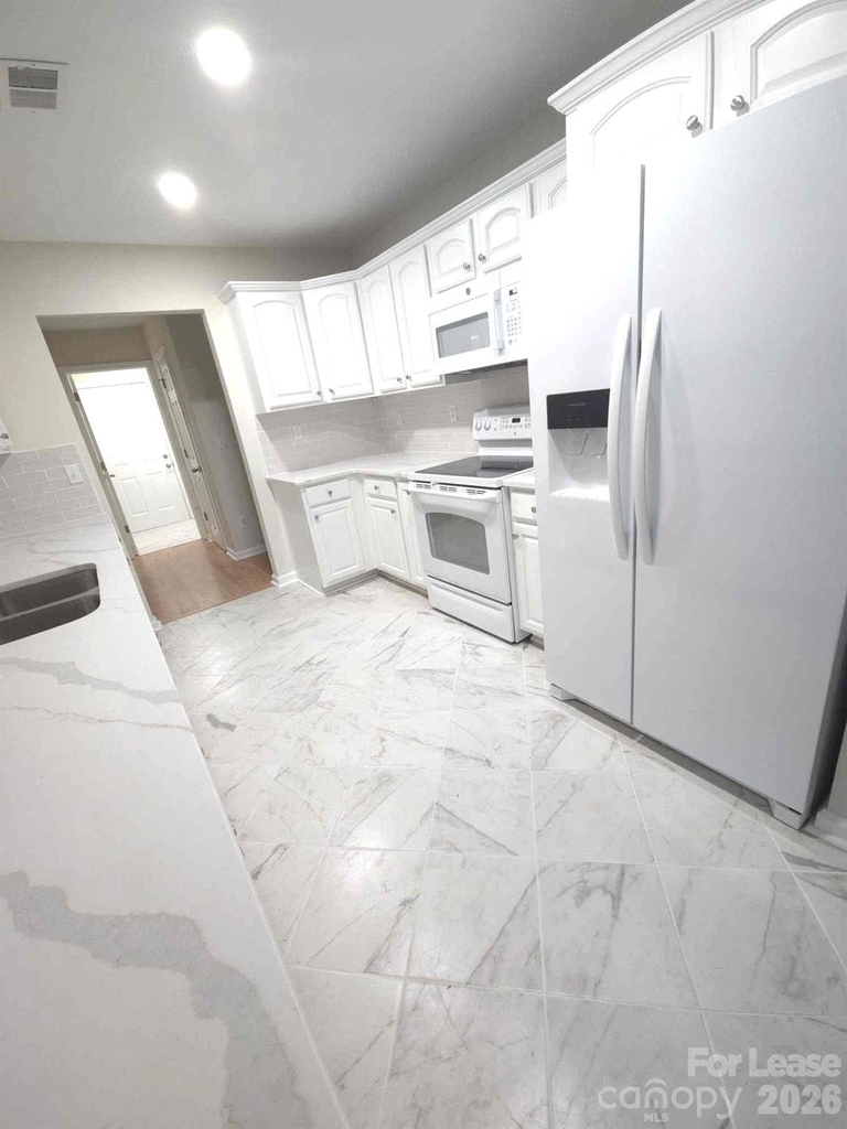 3008 Cornflower Lane - Photo 2