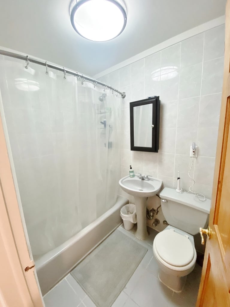 394 Graham Avenue - Photo 10
