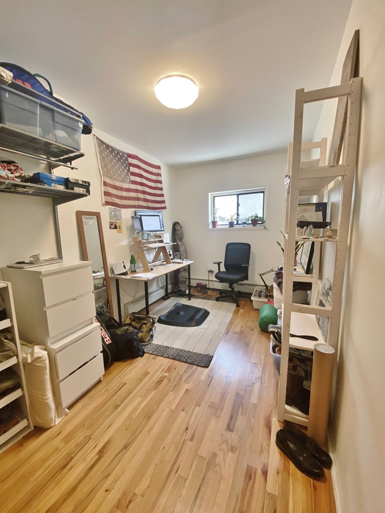 394 Graham Avenue - Photo 7