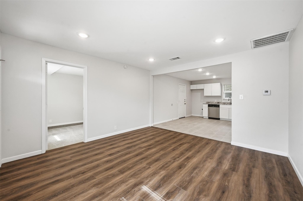 4229 Comanche Street - Photo 1
