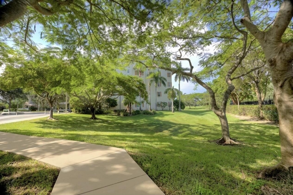 3500 Oaks Clubhouse Drive - Photo 30