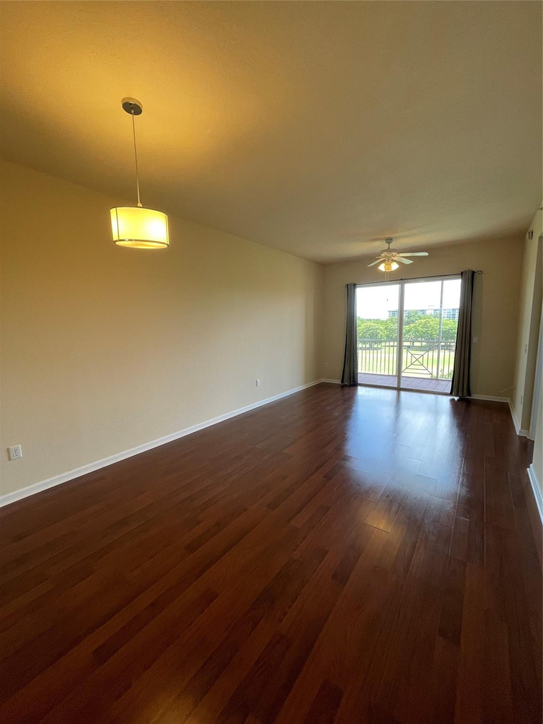 3500 Oaks Clubhouse Drive - Photo 0