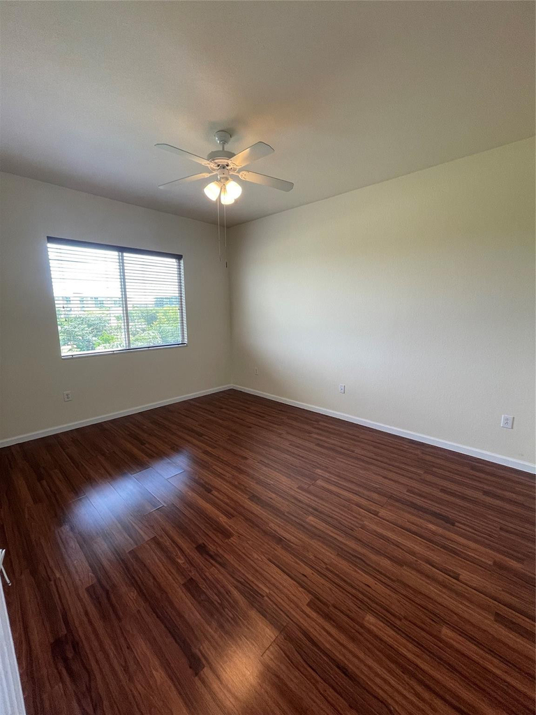 3500 Oaks Clubhouse Drive - Photo 7