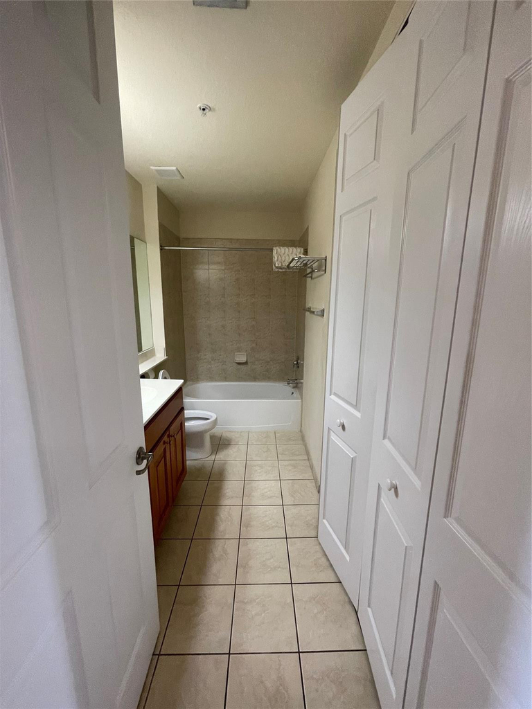 3500 Oaks Clubhouse Drive - Photo 8