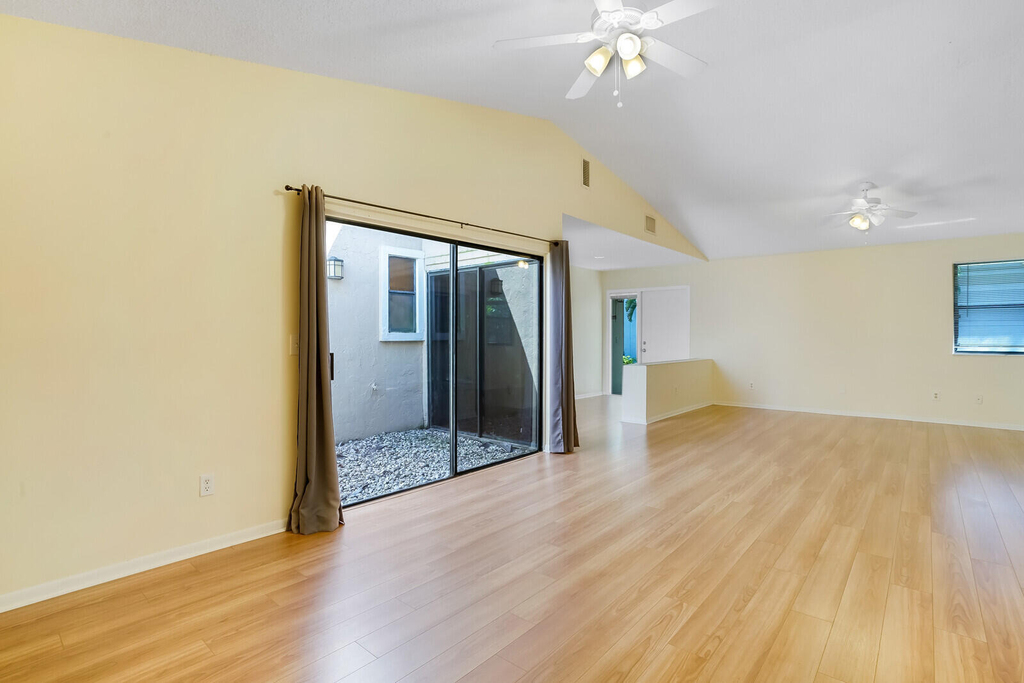 1080 Nw 19th Terrace - Photo 12
