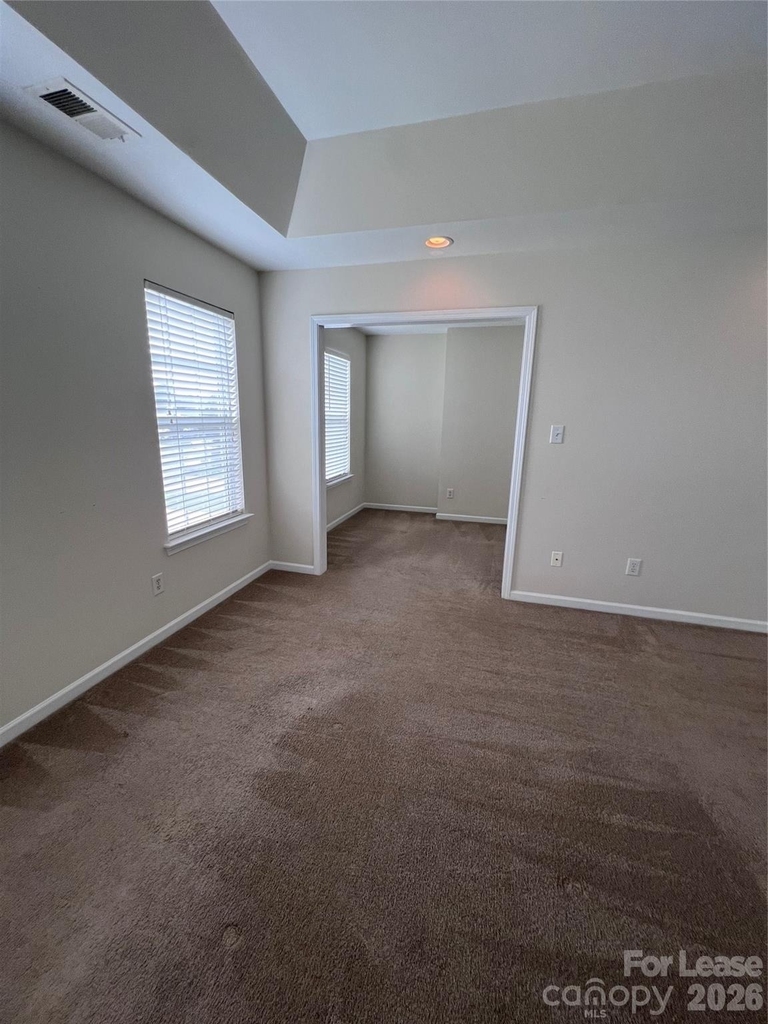 2340 Wexford Way - Photo 3