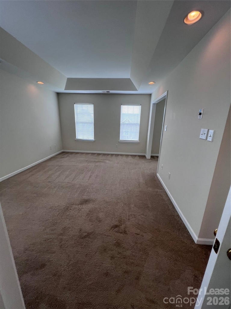 2340 Wexford Way - Photo 4
