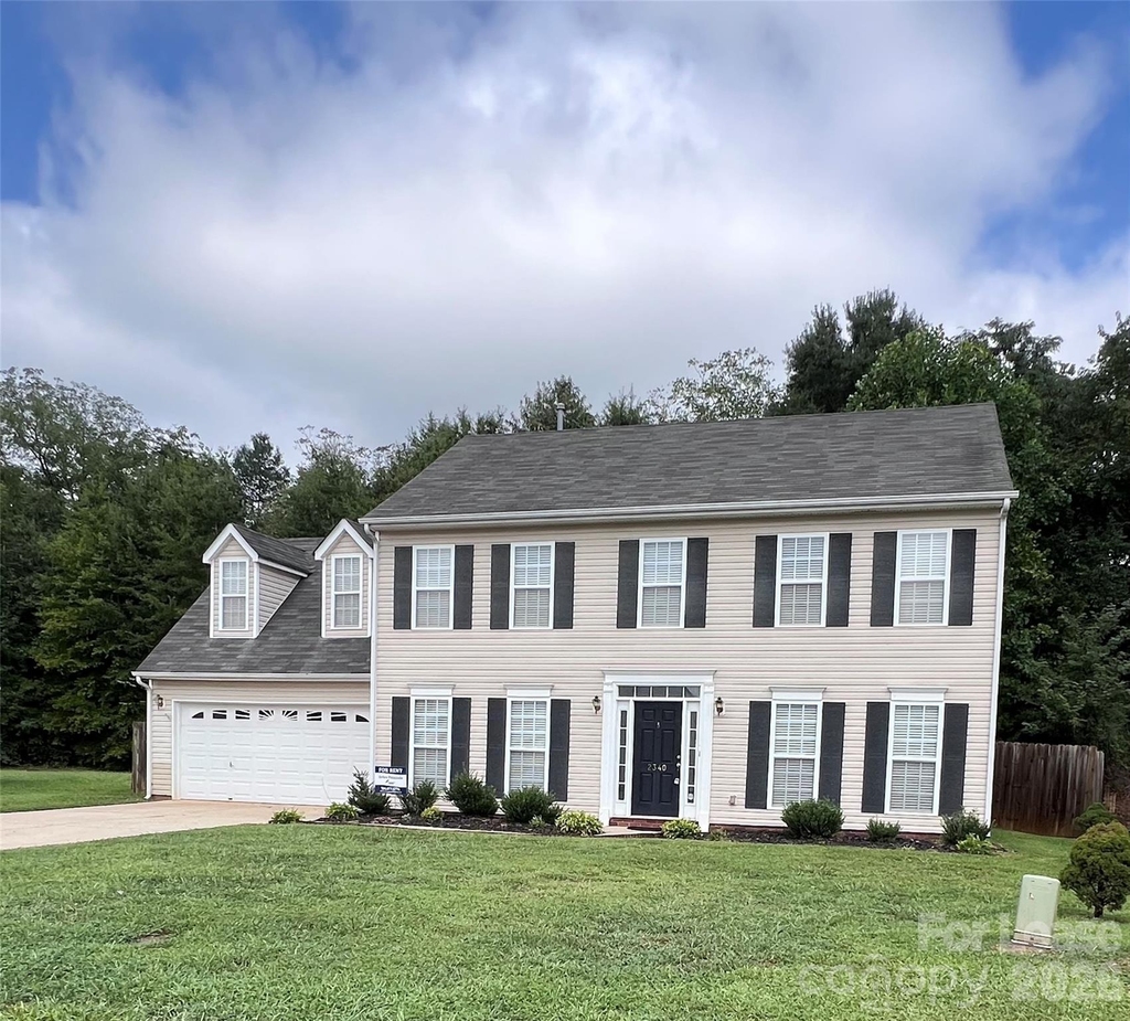 2340 Wexford Way - Photo 0