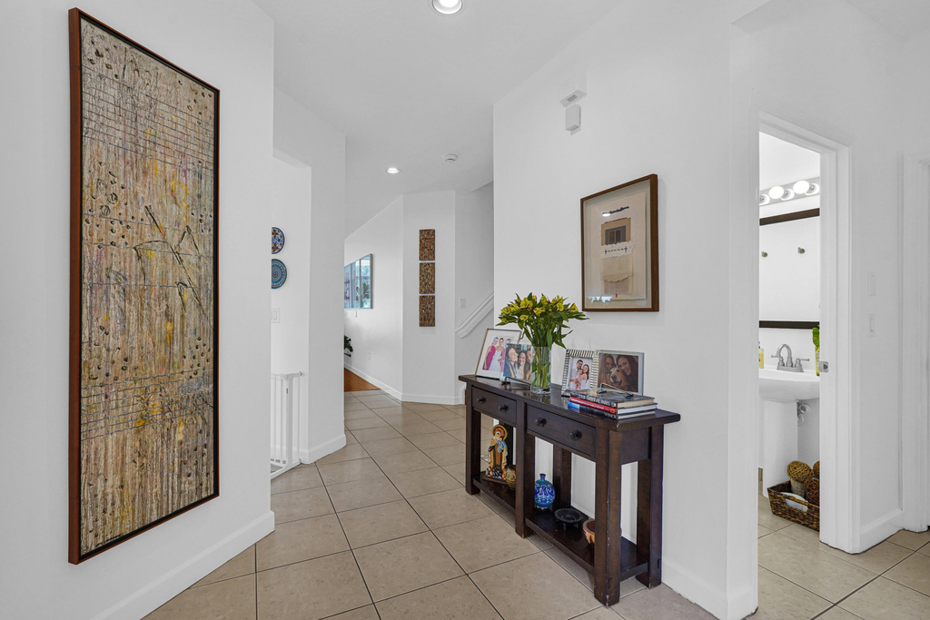 616 W Palm Aire Drive - Photo 2