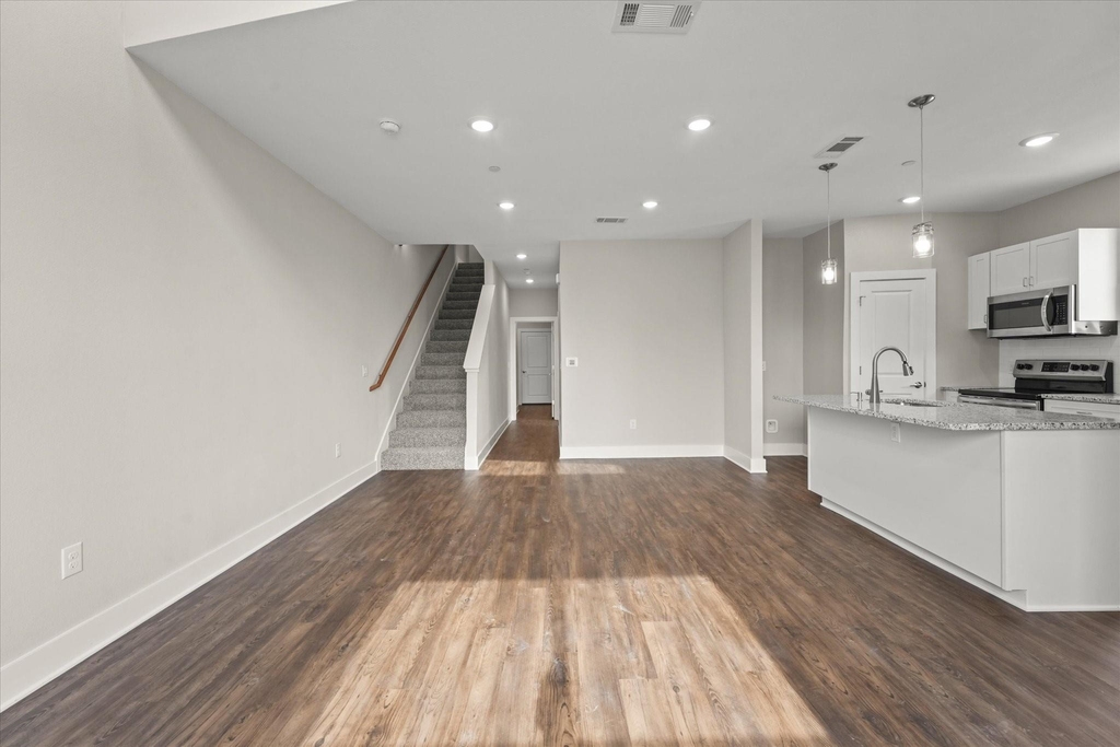 3620 Aaron Place - Photo 2