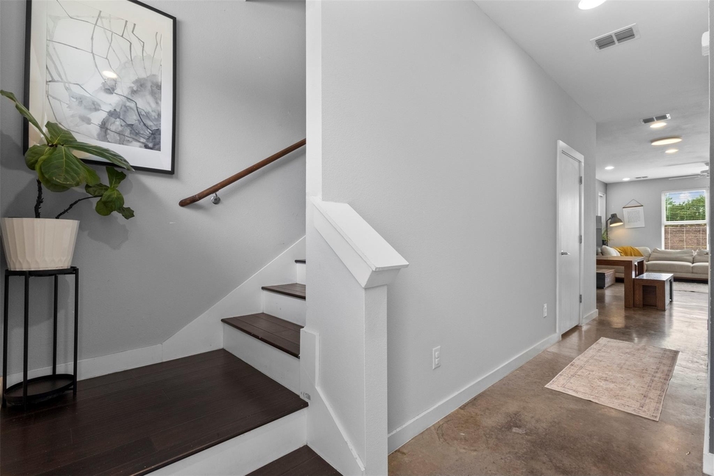1011 Gallivant Lane - Photo 18