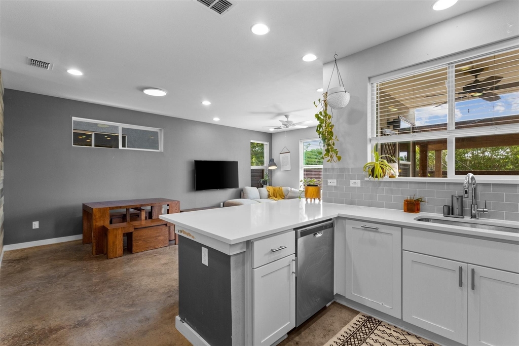 1011 Gallivant Lane - Photo 14