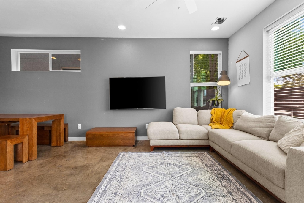 1011 Gallivant Lane - Photo 10