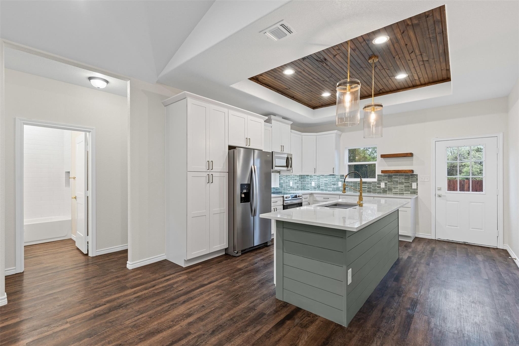 5623 Barkridge Drive - Photo 10