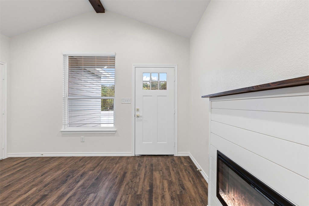 5623 Barkridge Drive - Photo 5