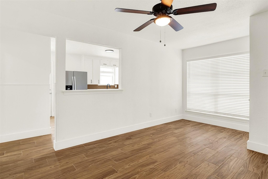 300 Hilltop Avenue - Photo 6