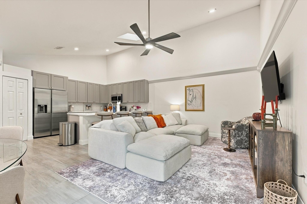 1343 Periwinkle Place - Photo 3