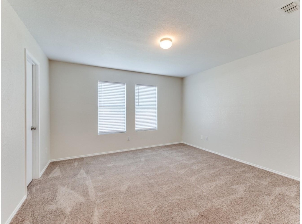 1609 Castle Ridge Road - Photo 7