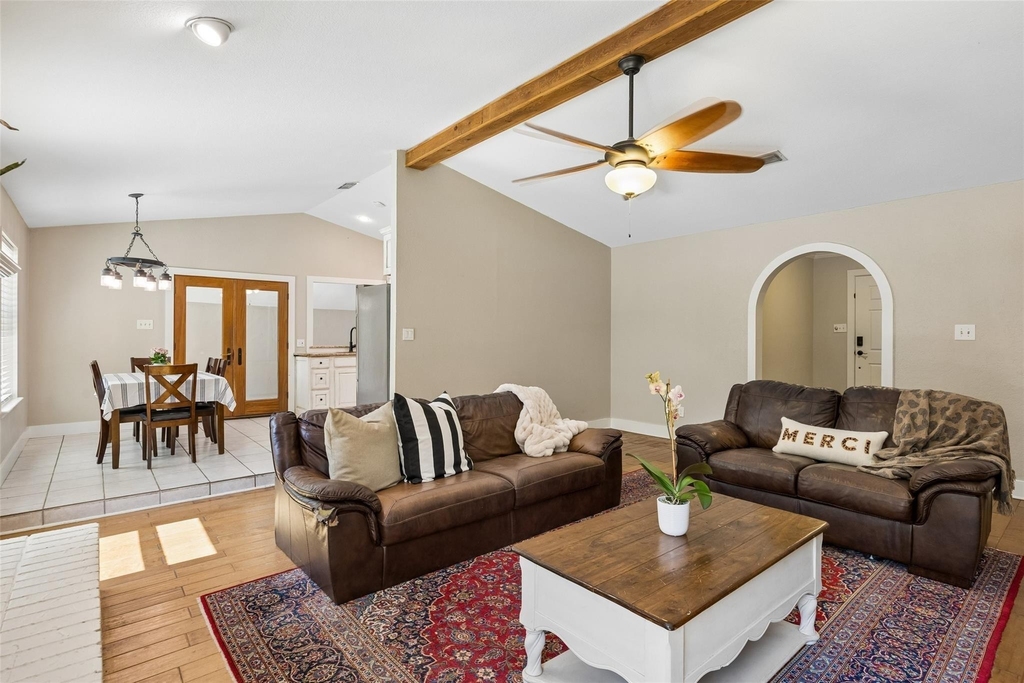 1203 Oakwood Trail - Photo 4