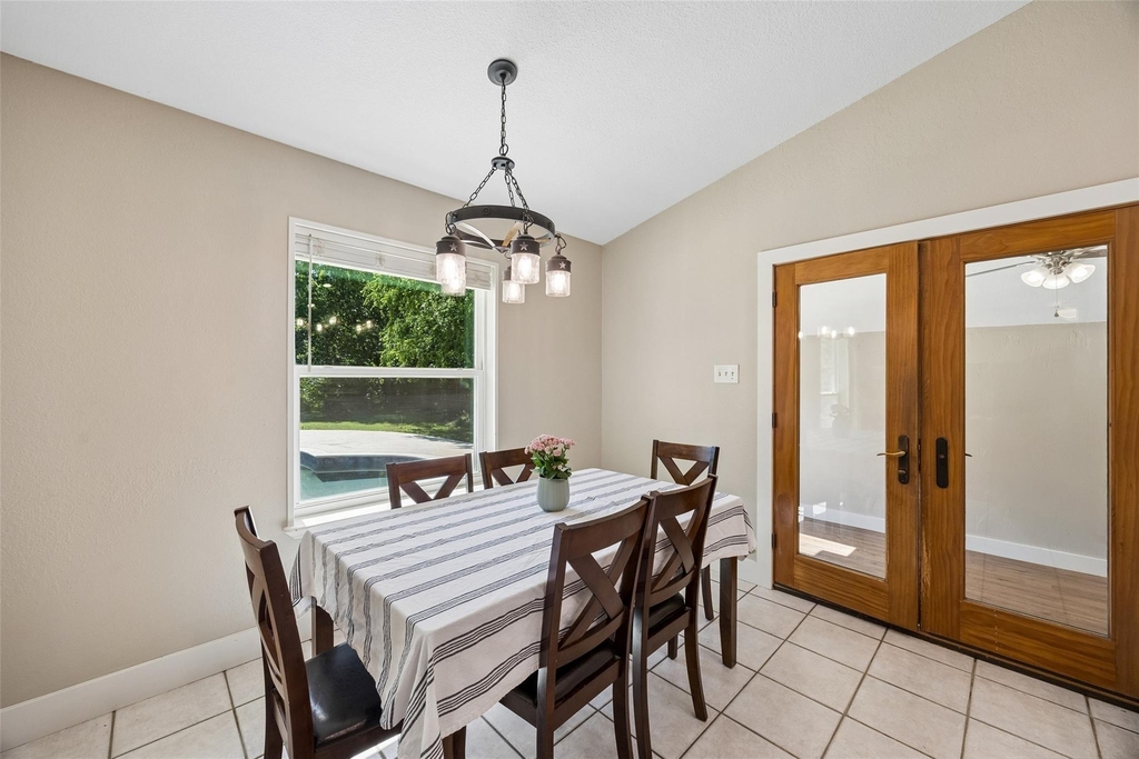 1203 Oakwood Trail - Photo 7