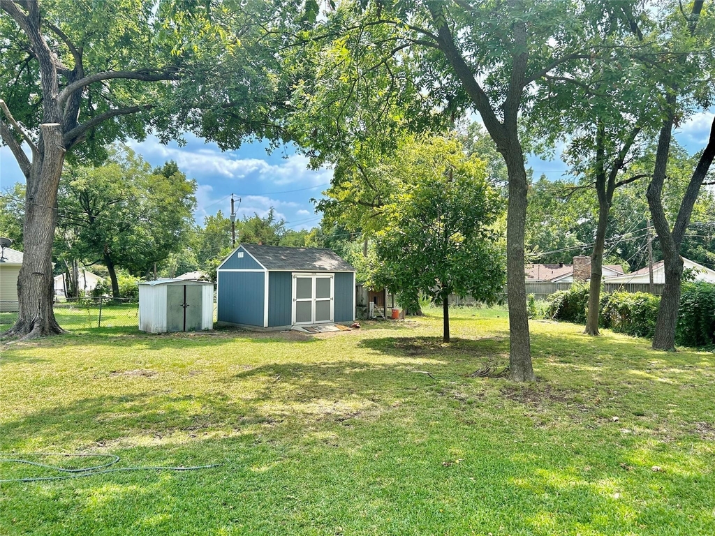 1202 Overhill Drive - Photo 9