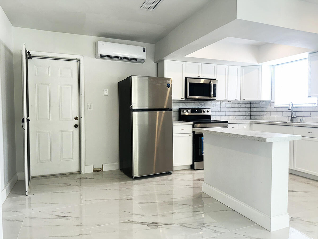 425 Sw 18th Avenue - Photo 4