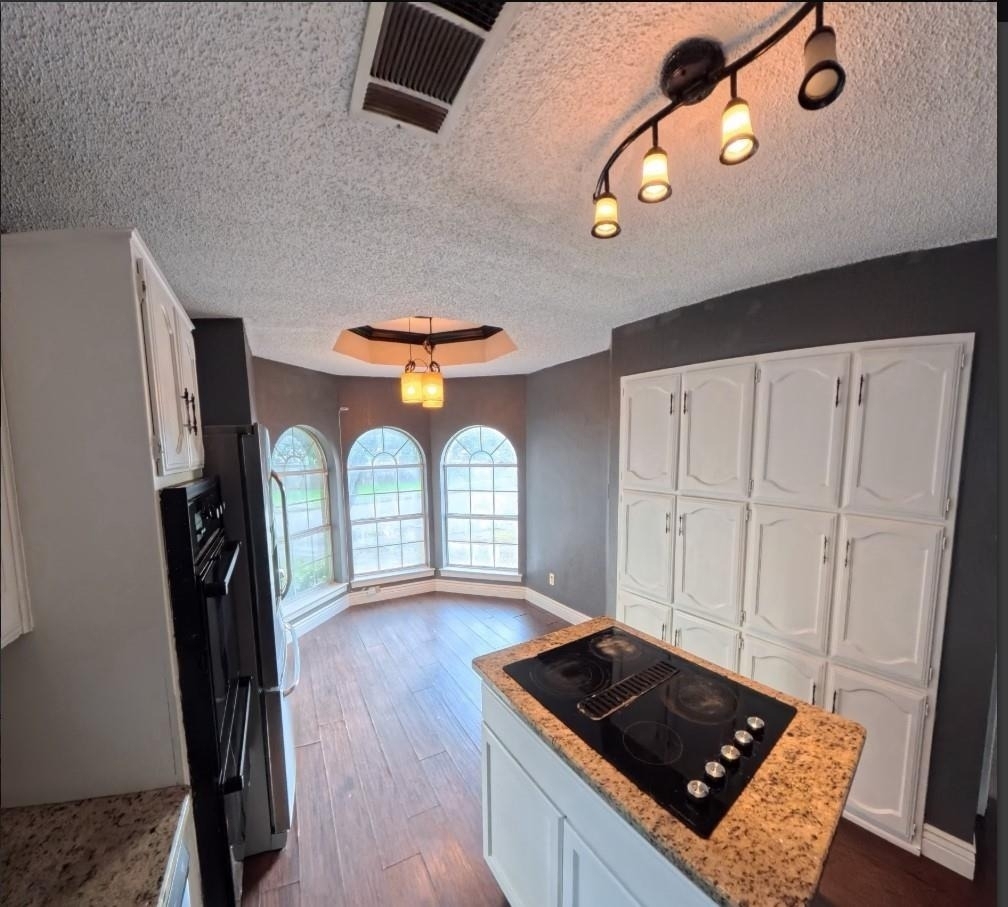 1454 Cromwell Court - Photo 7