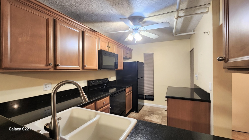 17 Royal Palm Way - Photo 11