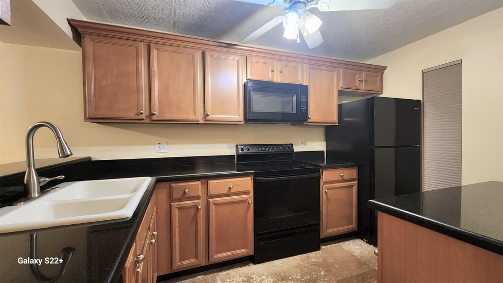 17 Royal Palm Way - Photo 10