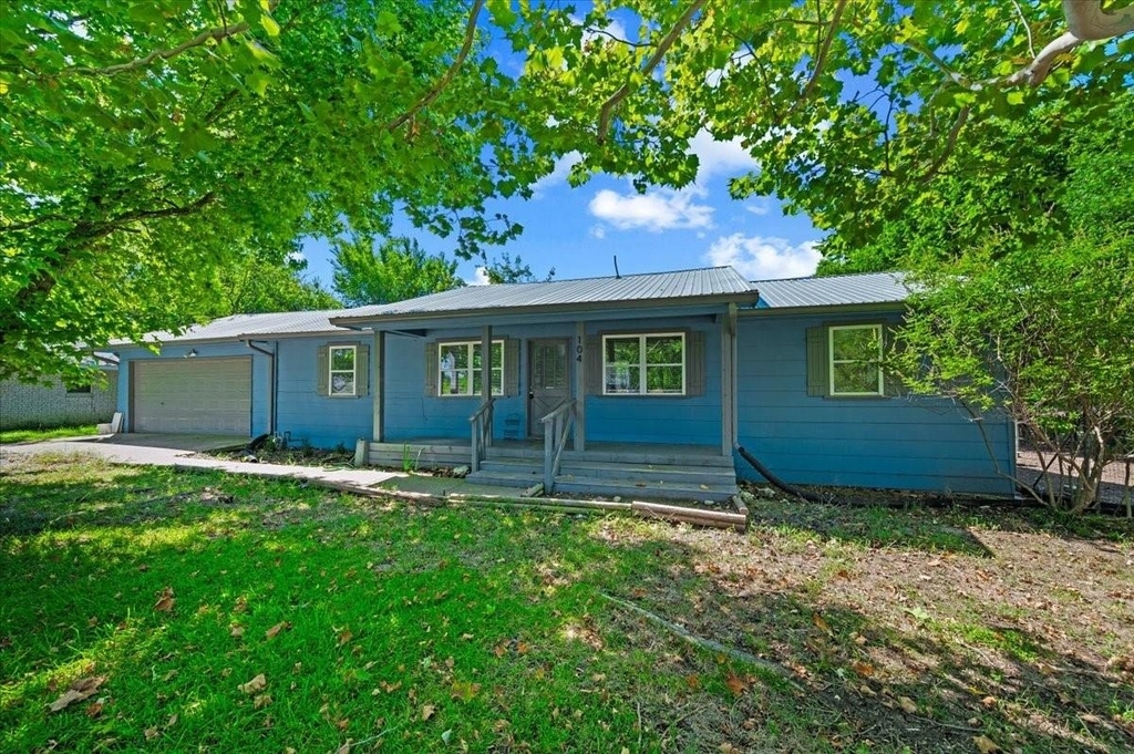 104 Parker Street - Photo 0