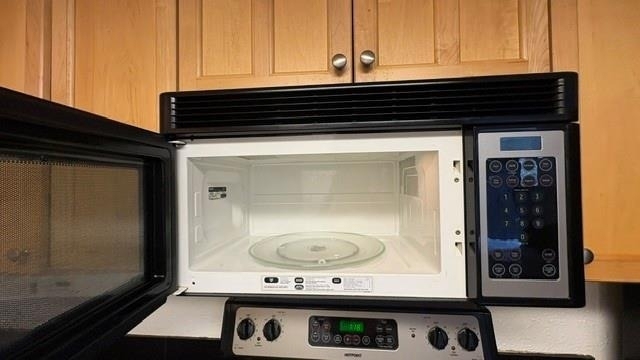4425 Travis Street - Photo 7