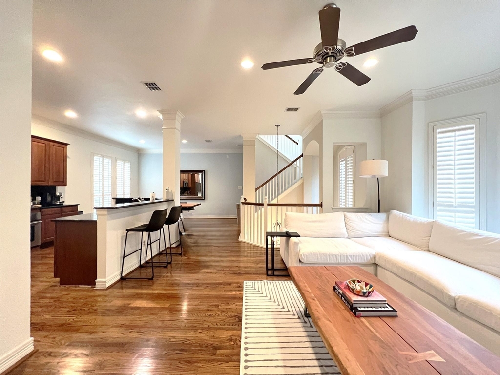 4330 Holland Avenue - Photo 4