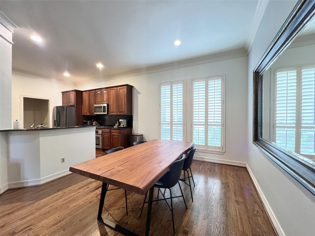 4330 Holland Avenue - Photo 10