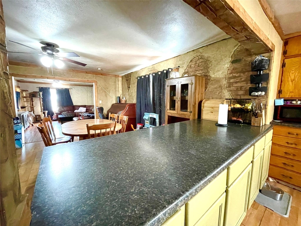 209 N Bowie Street - Photo 5