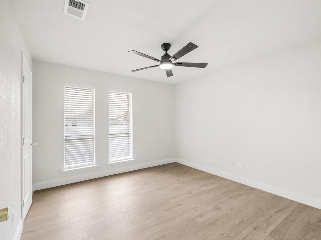 5609 Elisa Lane - Photo 24