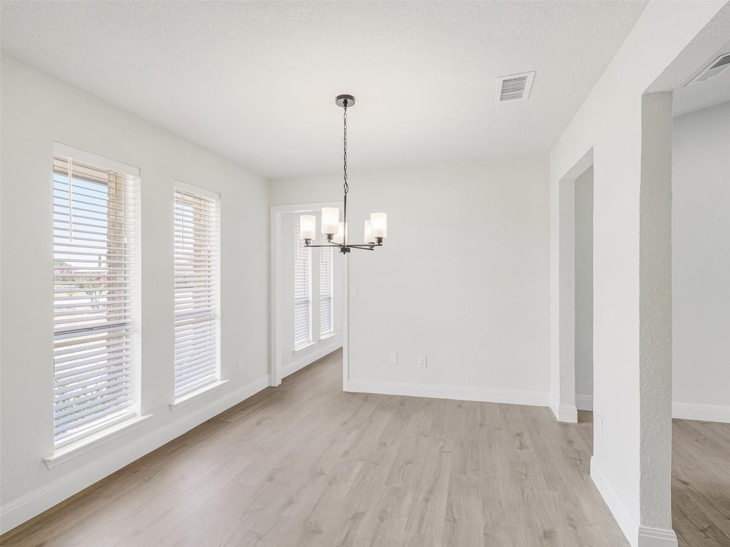 5609 Elisa Lane - Photo 7