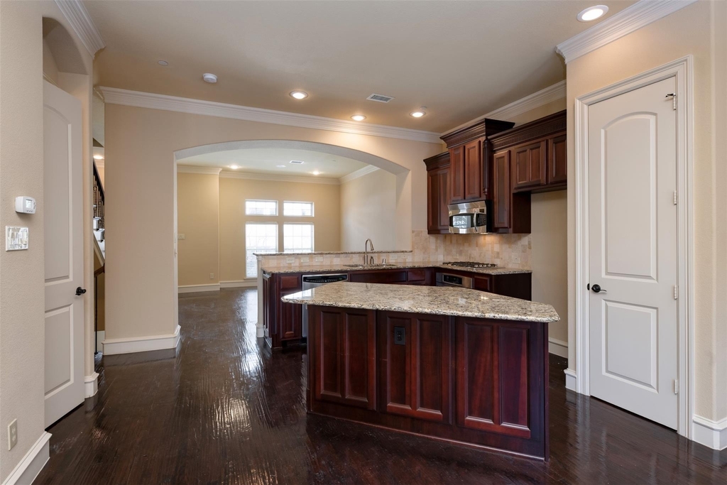 7914 Bishop Road - Photo 11