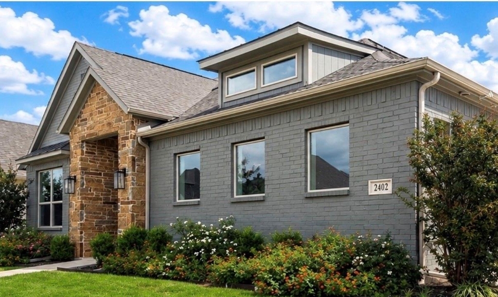 2402 Amesbury Drive - Photo 2